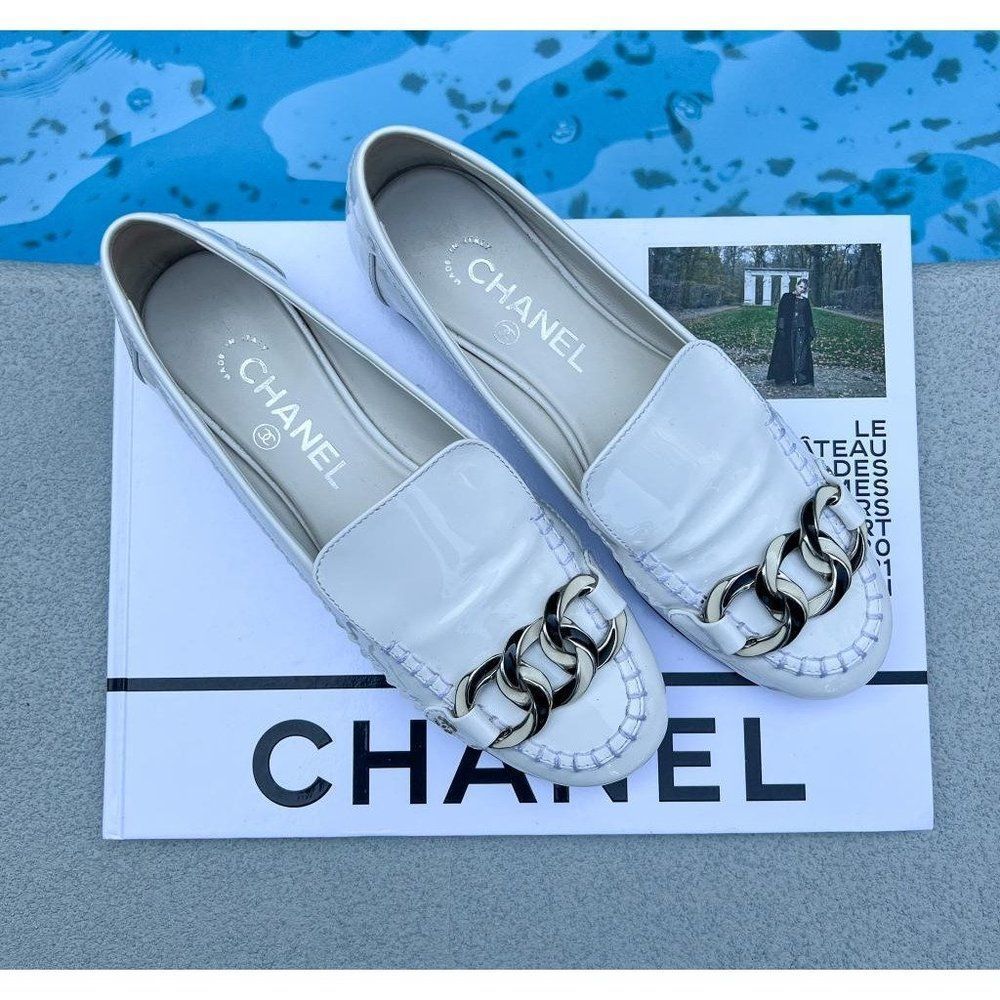 Authentic CHANEL Mocassin White Chain Link Leather CC Logo Loafers Size IT37 - Picture 4 of 14